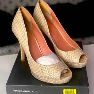 Vince Camuto Renees Pumps